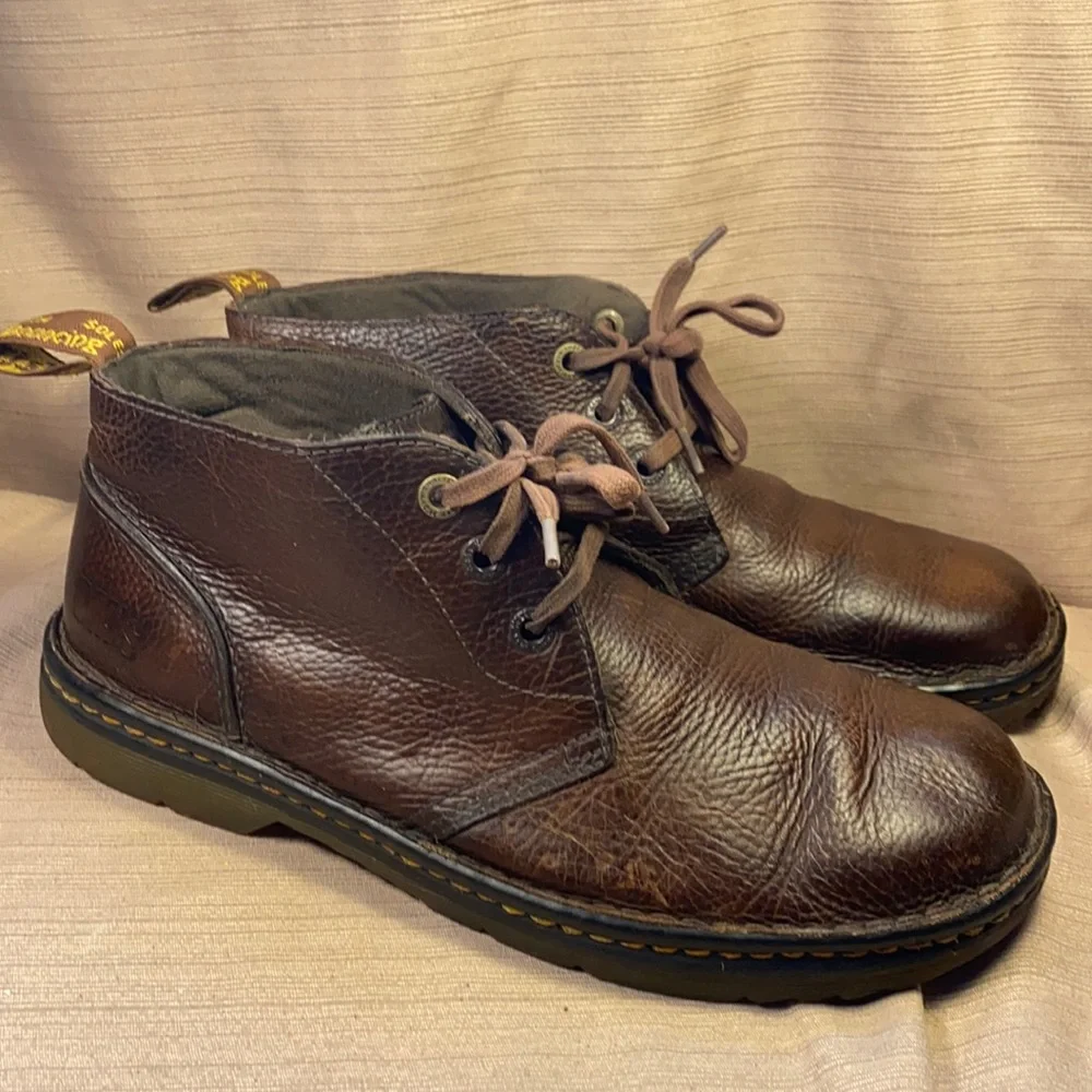 DrMartens leather lace up ankle boots EUC